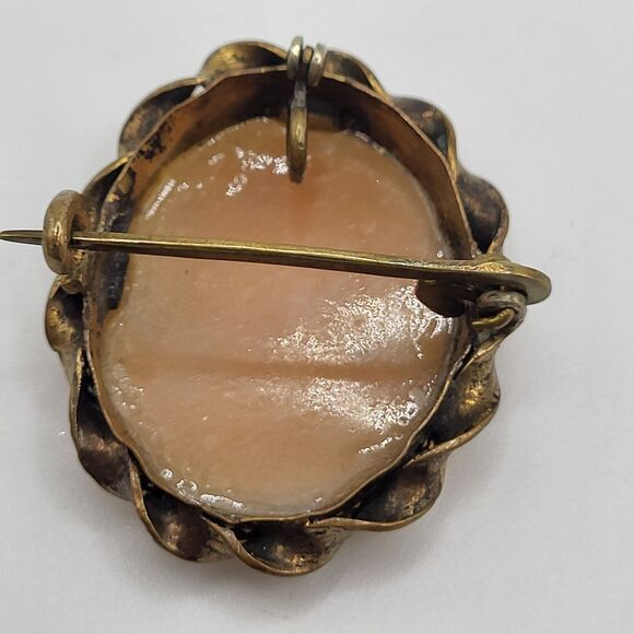 Antique Carved Natural Shell Cameo Victorian Antoinette Brooch Pin Pendant 1.5in - Picture 2 of 5